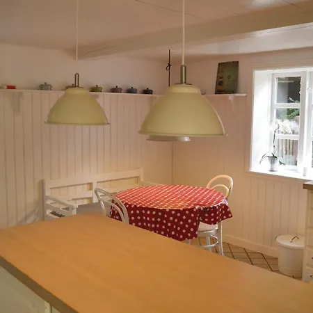Сasa de vacaciones Two-bedroom In