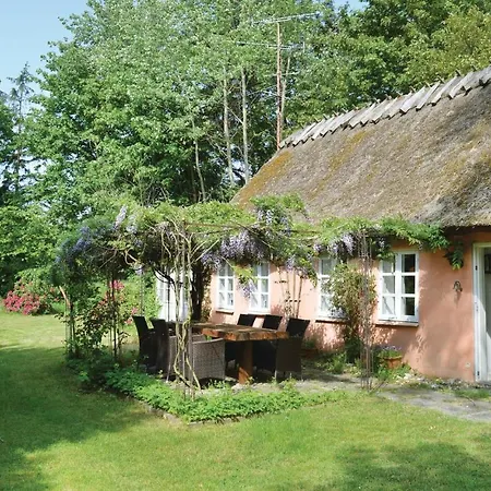 Holiday home 2 Bedroom Awesome In Gilleleje